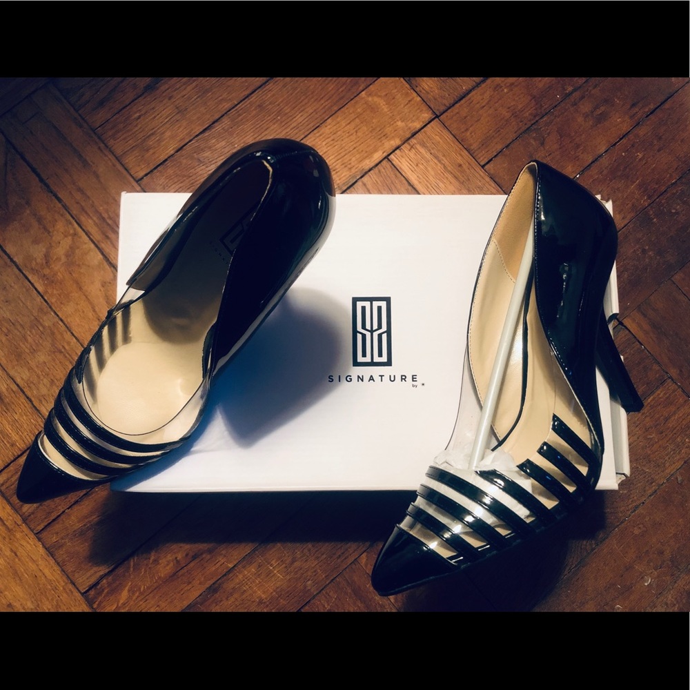HP 🏆 BLACK AND CLEAR STRIPED HEELS